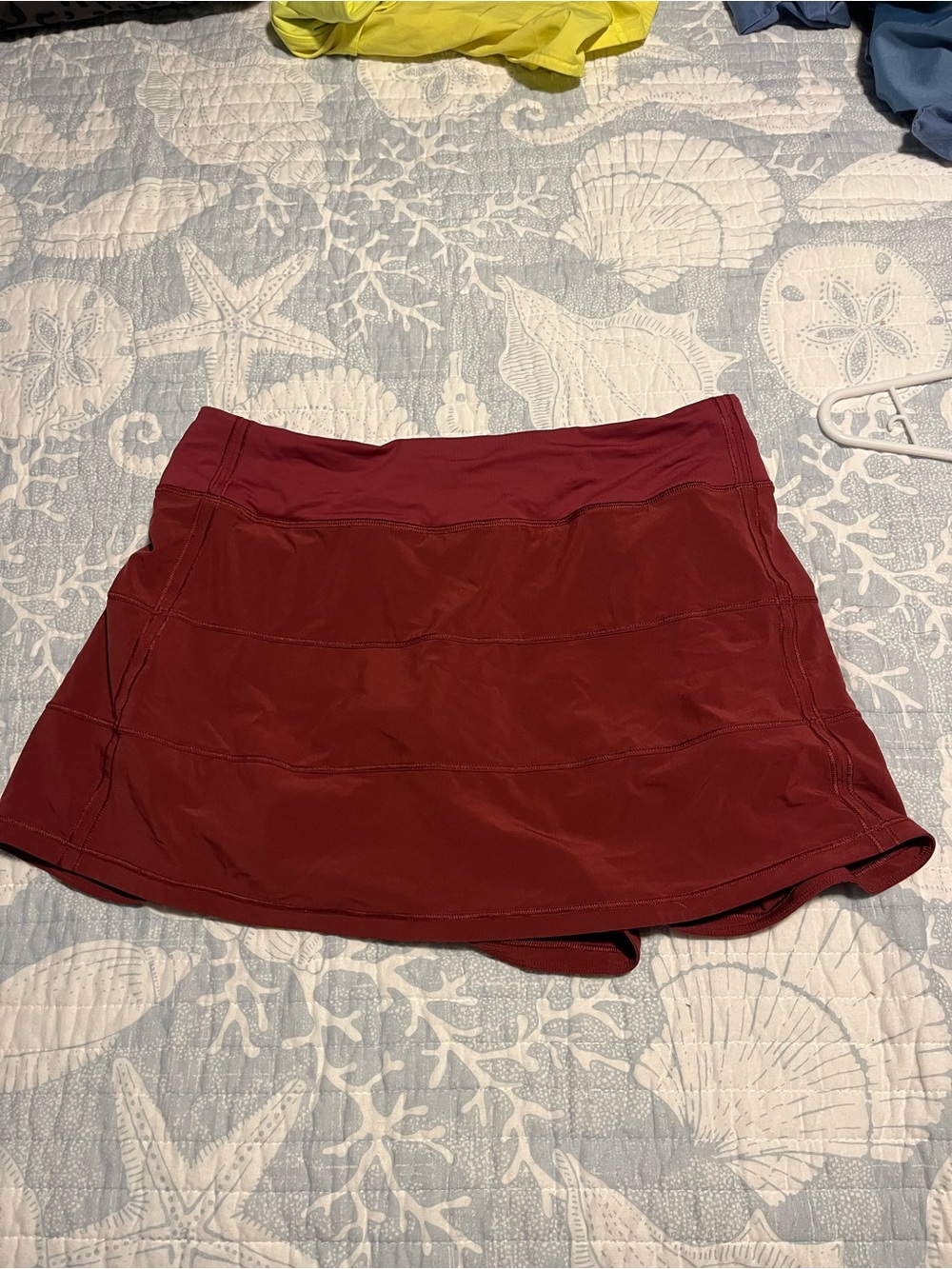 Lululemon skirt size 8